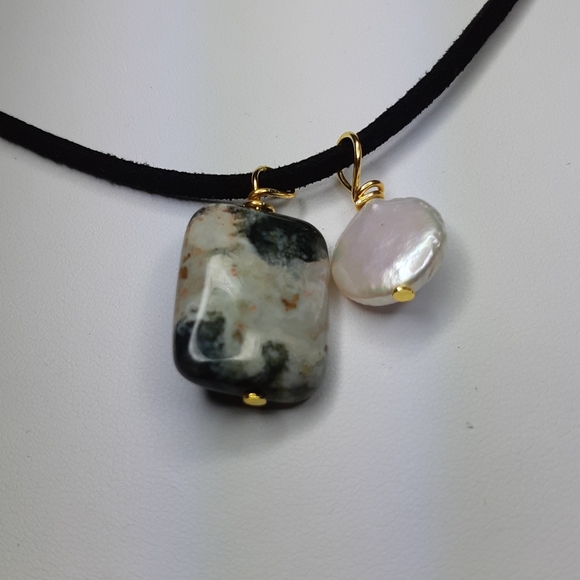 Dark Green Jasper and Genuine Coin Pearl Wire Wrap Necklace - Picture 2 of 8